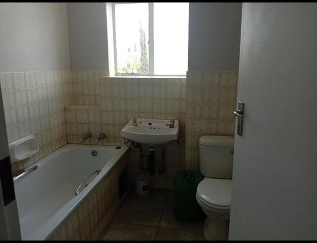 5 BEDROOM APARTMENT FOR SALE IN SUNNYSIDE